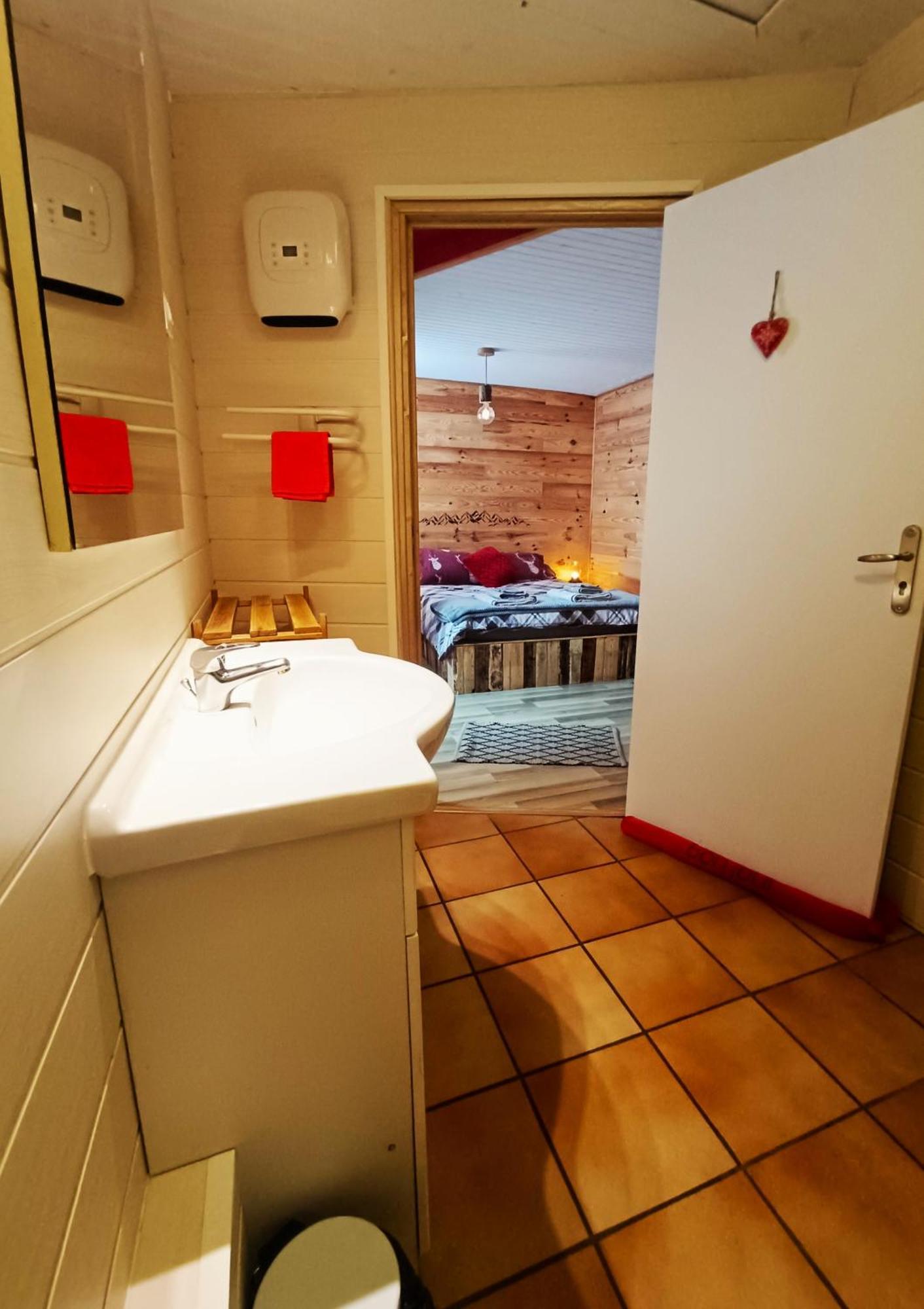 Gite Ha-Py Chalet Campan Exteriör bild